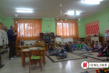 Az óvodások érdeklődve figyelték a hallottakat (Wolf Janka felvétele)