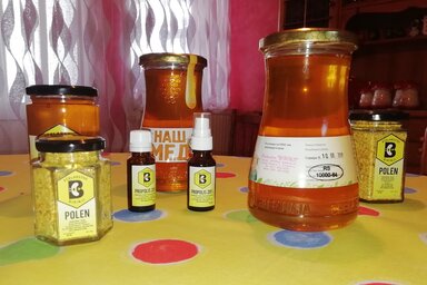 A Birinyi méhészet a méz mellett pollen és propolisz termelésével is foglalkozik, de tervezik az immunerősítő pempő értékesítését is (Tóth D. Lívia