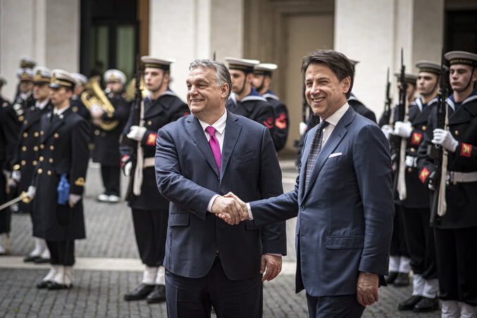 Orbán Viktor és Giuseppe Conte (Fotó: MTI/Miniszterelnöki Sajtóiroda)