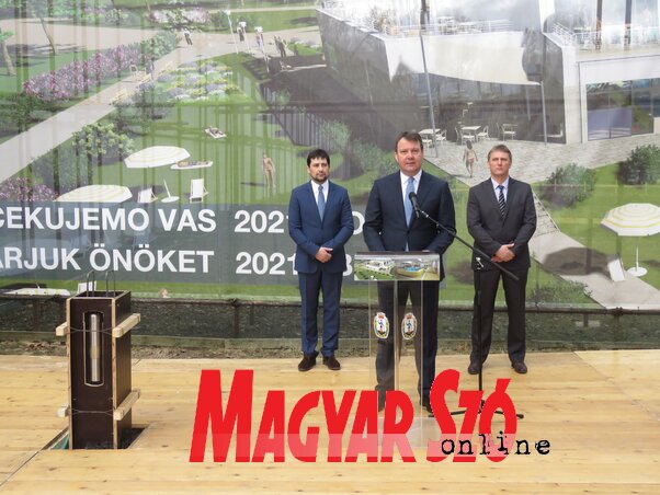 Igor Mirović dicséretesnek nevezte, hogy az önkormányzat önerőből finanszírozza a projektumot (Csincsik Zsolt felvétele) Igor Mirović dicséretesnek nevezte, hogy az önkormányzat önerőből finanszírozza a projektumot (Csincsik Zsolt felvétele)