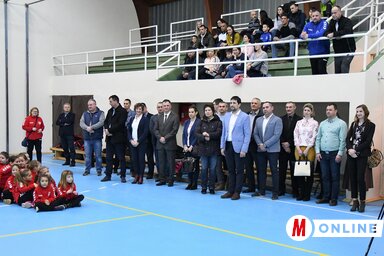 Az adai tornaterem korszerű padlóburkolatot kapott (Wolf Janka felvétele)