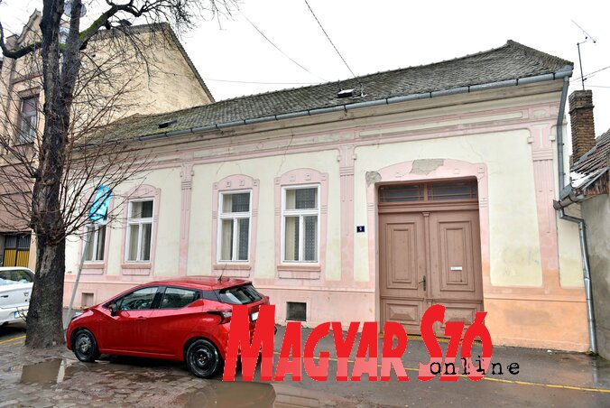 Gál Péter házának felújítása 12 millió dinárba kerül (Fotó: Gergely Árpád) Gál Péter házának felújítása 12 millió dinárba kerül (Fotó: Gergely Árpád)