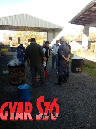 Közösségi disznótoros