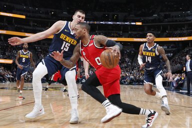 A portlandi vezér Lillard elmúlt 6 meccsén 49 pontot átlagolt, Jokićék 21-ig engedték (Fotó: Beta/AP)