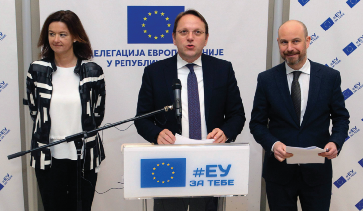 Fajon, Várhelyi és Bilčík a közelgő választásokról is tárgyalt Belgrádban (Fotó: Beta) Fajon, Várhelyi és Bilčík a közelgő választásokról is tárgyalt Belgrádban (Fotó: Beta)