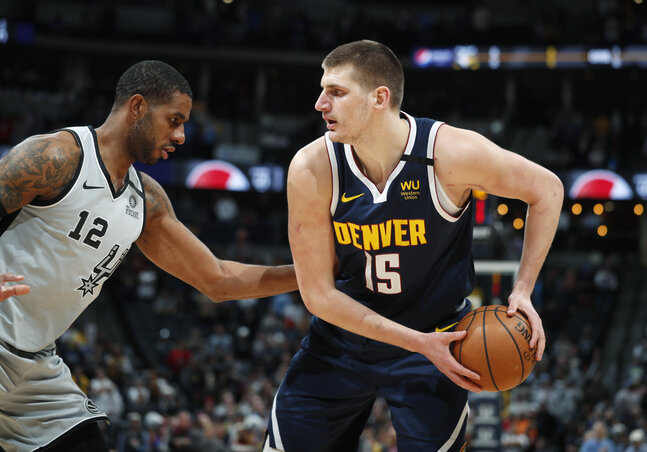 Jokić és Aldridge, a Spurs rutinos magasembere (Fotó: Beta/AP)