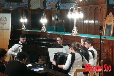 Harmonikások a kamarakoncerten (Fotó: Lukács Melinda)