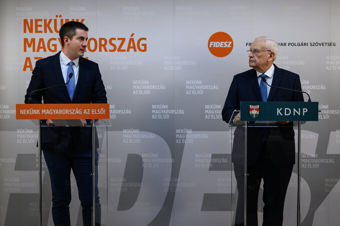 Kocsis Máté és Harrach Péter (Fotó: MTI) Kocsis Máté és Harrach Péter (Fotó: MTI)