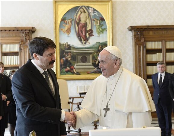 Áder Jánost négyszemközti audiencián fogadta Ferenc pápa (Fotó: MTI)