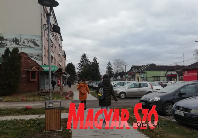 A tervek szerint a Petőfi Sándor utcát sétánnyá alakítják (Tóth D. Lívia felvétele) A tervek szerint a Petőfi Sándor utcát sétánnyá alakítják (Tóth D. Lívia felvétele)