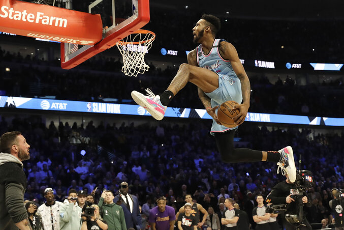 A győztes Derrick Jones Jr. egyik leglátványosabb zsákolása (Fotó: Beta/AP) A győztes Derrick Jones Jr. egyik leglátványosabb zsákolása (Fotó: Beta/AP)