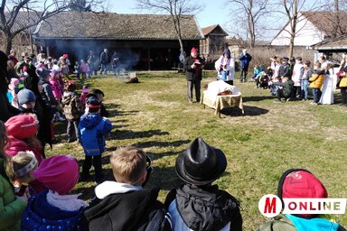 Eltemették a nagybőgőt Topolyán is, húsvétig „tilos” a tánc, az esküvői mulatság, a vigadalom (Herceg Elizabetta felvétele)