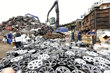 A kelet-európai országokban a szemét újrahasznosítása többnyire csak az álmok világában működik (MTI)