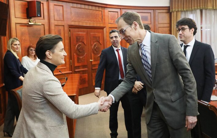 Ana Brnabić és Jan Kees Martijn (Fotó: Beta) Ana Brnabić és Jan Kees Martijn (Fotó: Beta)