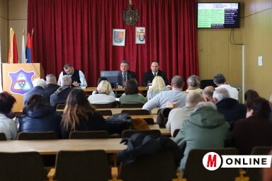 A képviselők döntöttek a népegyetem felszámolásáról (Lakatos János felvétele)