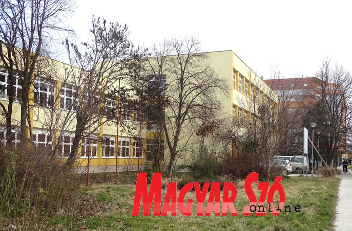 A Kókai Imre iskola felújított épülete (Fotó: Góbor Béla)
