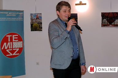 A fotókiállítást Ilonczai Zsolt, a Temisz elnöke nyitotta meg (Horváth Zsolt felvétele)