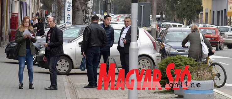 Most már nyugalom van az utcán (Ótos András felvétele) Most már nyugalom van az utcán (Ótos András felvétele)