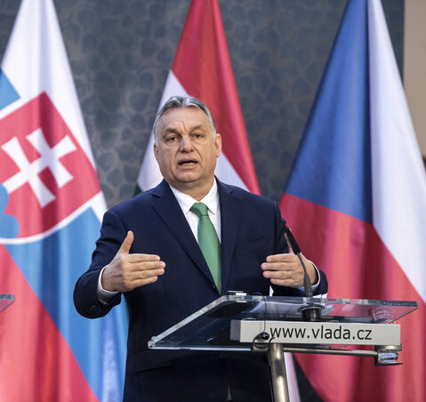 Orbán Viktor a prágai sajtótájékoztatón (Fotó: MTI)