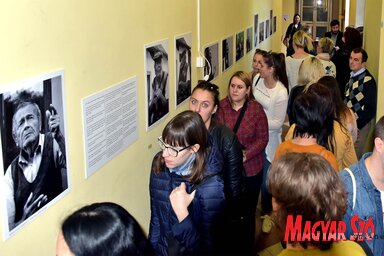 A kiállításra sokan voltak kíváncsiak (Fotó: Gergely Árpád)