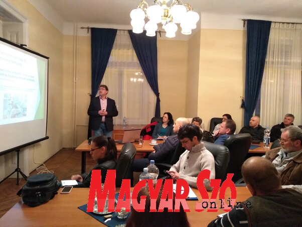 Magyarkanizsán nagy volt az érdeklődés (Jenei Klementina felvétele) Magyarkanizsán nagy volt az érdeklődés (Jenei Klementina felvétele)