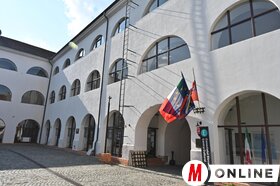 A romániai, partiumi, nagyváradi Mezey Lajos Galériában megnyílt napilapunk fotóriporterének, Ótos Andrásnak a kiállítása. 