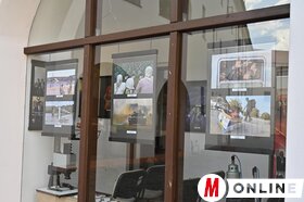 A romániai, partiumi, nagyváradi Mezey Lajos Galériában megnyílt napilapunk fotóriporterének, Ótos Andrásnak a kiállítása. 