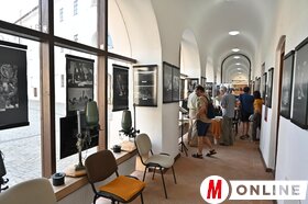 A romániai, partiumi, nagyváradi Mezey Lajos Galériában megnyílt napilapunk fotóriporterének, Ótos Andrásnak a kiállítása. 