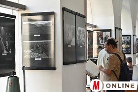 A romániai, partiumi, nagyváradi Mezey Lajos Galériában megnyílt napilapunk fotóriporterének, Ótos Andrásnak a kiállítása. 