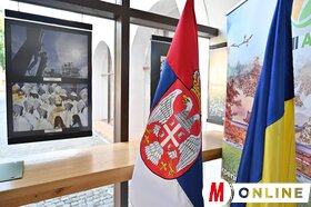 A romániai, partiumi, nagyváradi Mezey Lajos Galériában megnyílt napilapunk fotóriporterének, Ótos Andrásnak a kiállítása. 