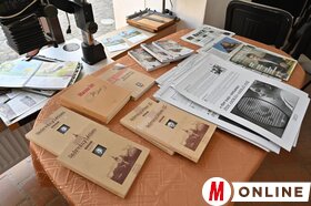 A romániai, partiumi, nagyváradi Mezey Lajos Galériában megnyílt napilapunk fotóriporterének, Ótos Andrásnak a kiállítása. 