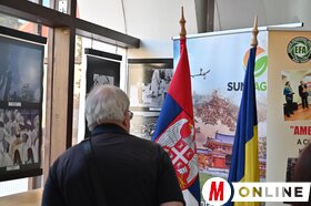 A romániai, partiumi, nagyváradi Mezey Lajos Galériában megnyílt napilapunk fotóriporterének, Ótos Andrásnak a kiállítása. 