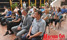 Újvidék fejlődésének bemutatása képeslapokon keresztül (Ótos András felvétele)