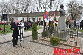 Ünnepélyes istentisztelet és koszorúzás Magyarittabén (Ótos András felvétele)