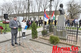 Ünnepélyes istentisztelet és koszorúzás Magyarittabén (Ótos András felvétele)