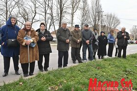 Ünnepélyes istentisztelet és koszorúzás Magyarittabén (Ótos András felvétele)