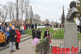 Ünnepélyes istentisztelet és koszorúzás Magyarittabén (Ótos András felvétele)