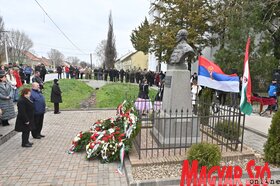 Ünnepélyes istentisztelet és koszorúzás Magyarittabén (Ótos András felvétele)