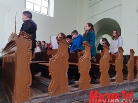 Ünnepi istentisztelet a pacséri református templomban (Kazinczy Paszterkó Diana)