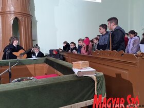 Ünnepi istentisztelet a pacséri református templomban (Kazinczy Paszterkó Diana)