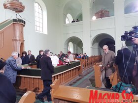 Ünnepi istentisztelet a pacséri református templomban (Kazinczy Paszterkó Diana)