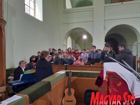 Ünnepi istentisztelet a pacséri református templomban (Kazinczy Paszterkó Diana)