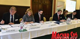2016 a külhoni magyar fiatal vállalkozók éve - nyitórendezvény (Ótos András felvétele)