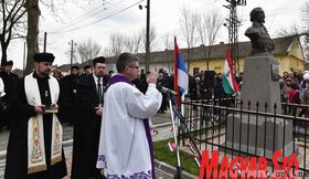 A Kossuth-szobor leleplezése Magyarittabén