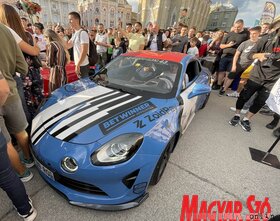 A One Life Rally sportautó kiállítása Újvidéken (Ótos András felvétele)