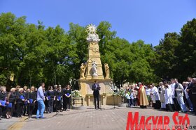 A Szentháromság-szobor újraszentelése Szabadkán