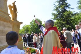 A Szentháromság-szobor újraszentelése Szabadkán