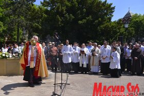 A Szentháromság-szobor újraszentelése Szabadkán