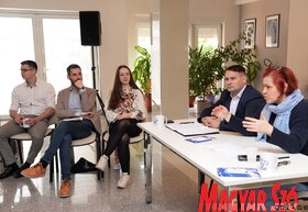 A VAMADISZ és a HÖOK kihelyezett elnökségi ülése Újvidéken (Dávid Csilla felvétele)