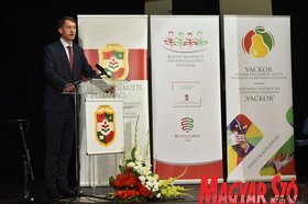 A művelődési ház és a Vackor óvoda kihelyezett tagozatának megnyitója Noszán (Molnár Edvárd felvétele)